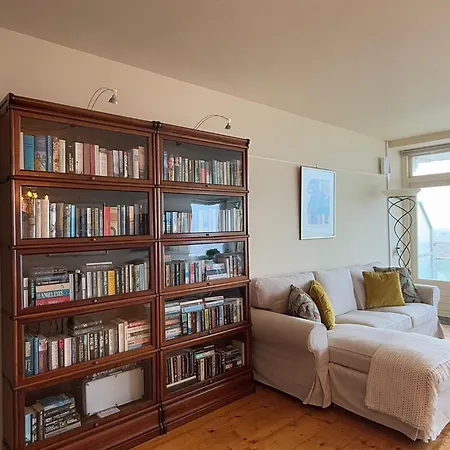 Blue Bay Apartment *
